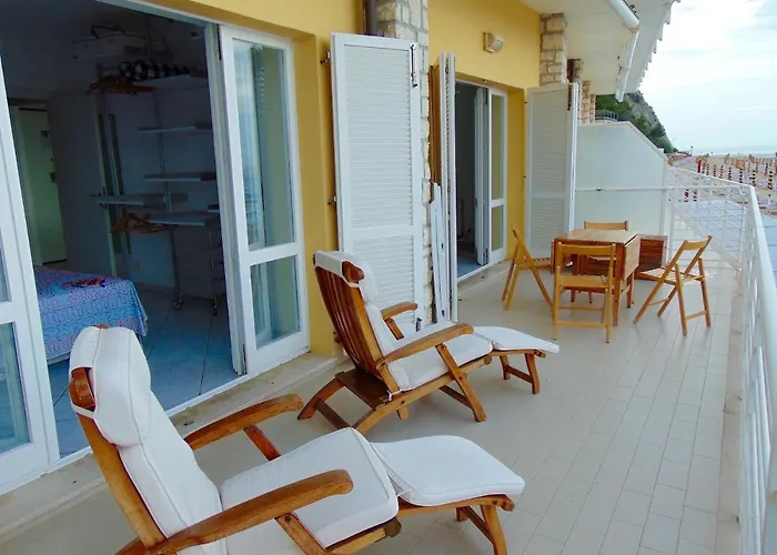 N226 - Numana, Meraviglioso Bilocale Fronte Mare
