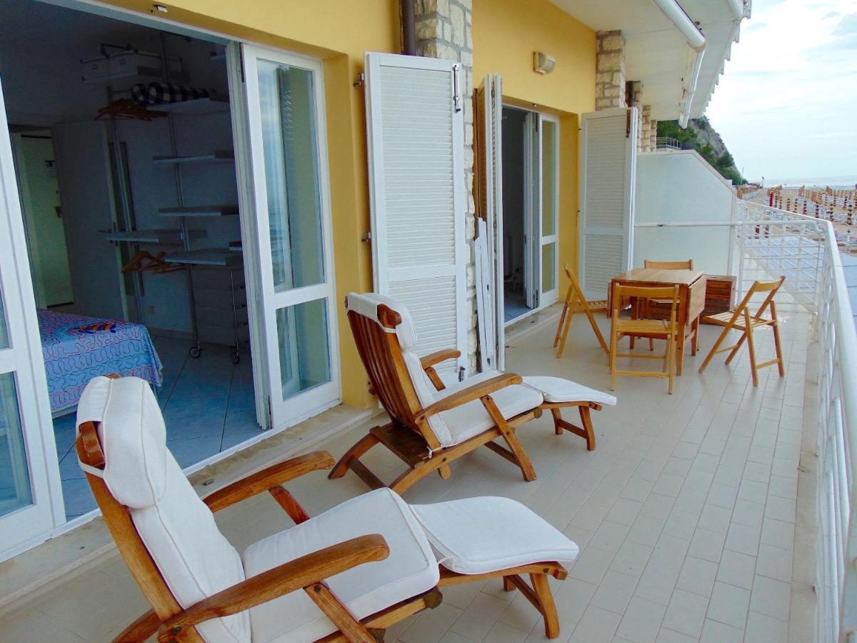 N226 - Numana, Meraviglioso Bilocale Fronte Mare Apartment *