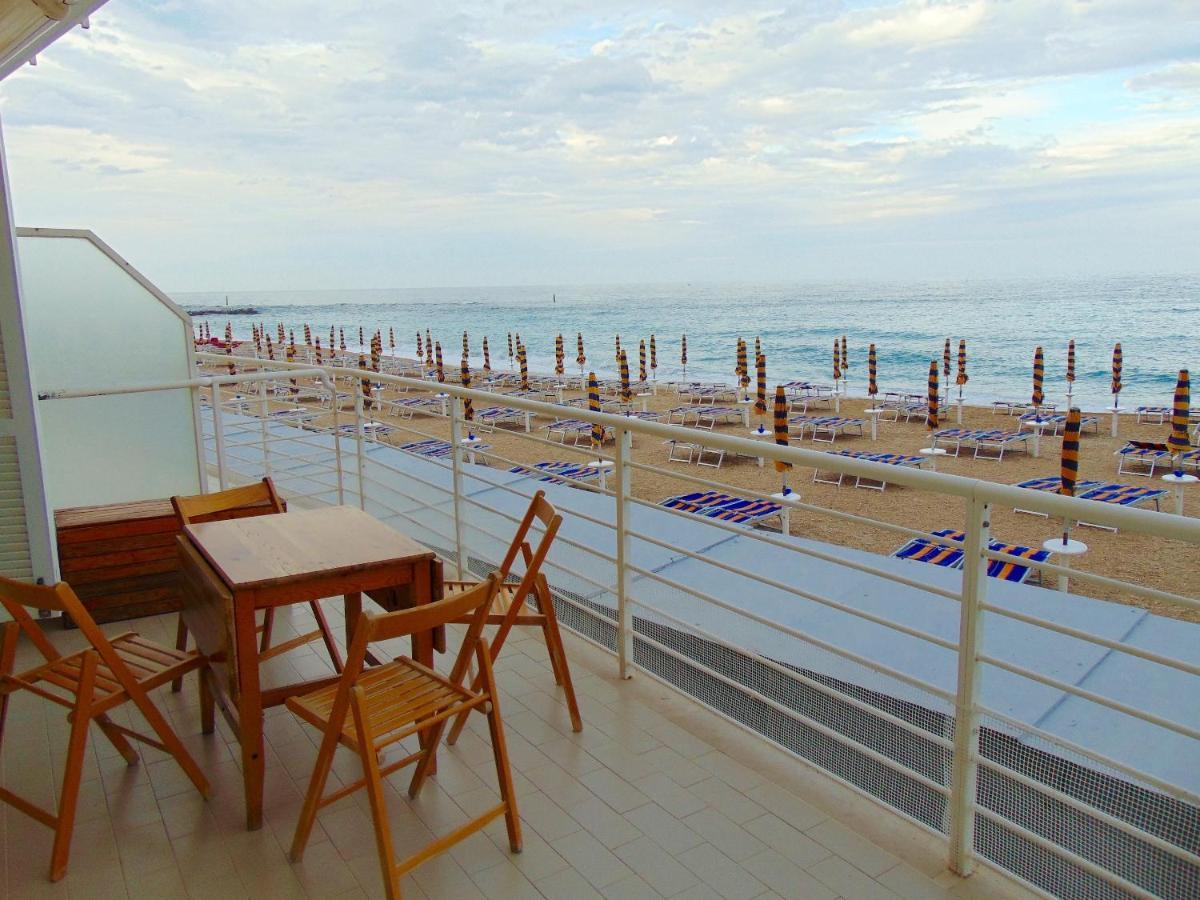 N226 - Numana, Meraviglioso Bilocale Fronte Mare Numana